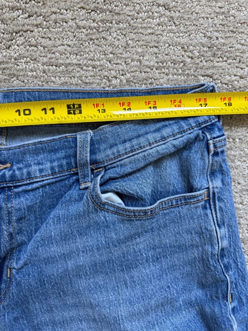Old Navy Womens Jeans Size 14 2-Pack Mid Rise Wow Boyfriend Denim - Picture 6 of 9